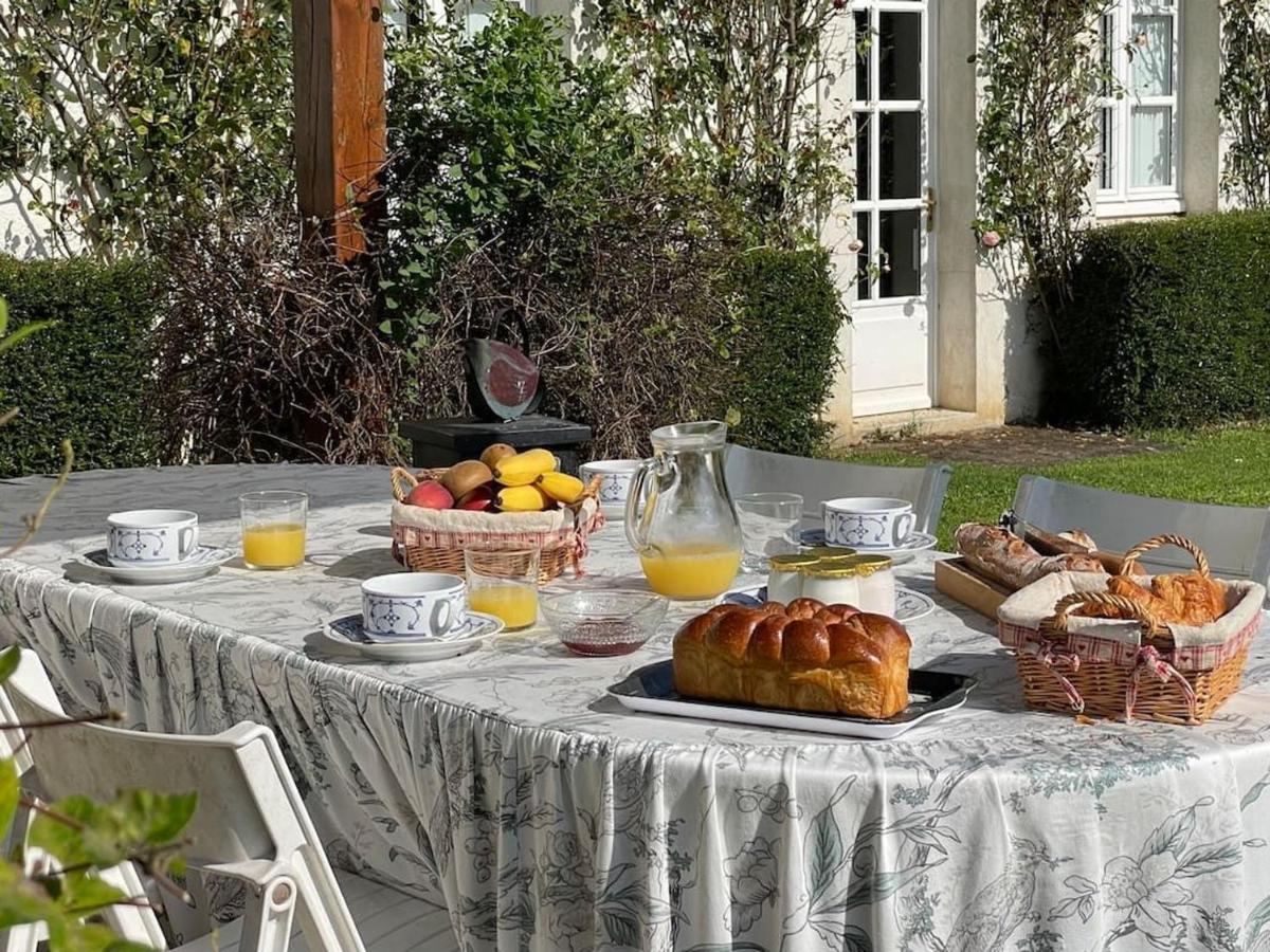 Maison De Famille Pres De Montargis - Elegance Et Confort En Foret - Fr-1-590-354 Paucourt 외부 사진